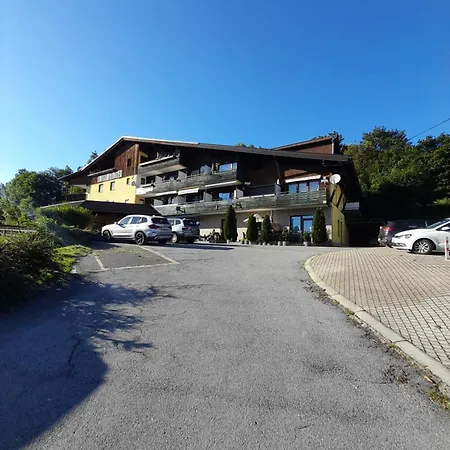 Apartamento 2-zimmer-wohnung In *